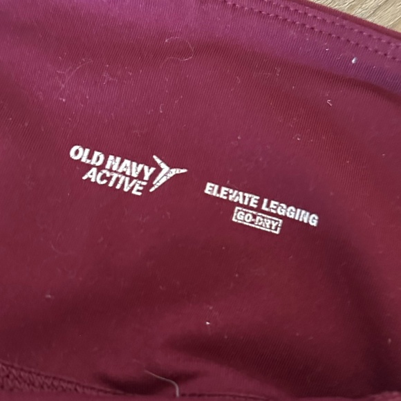 Old Navy Maroon Mesh Elevate Go-Dry Leggings - Picture 2 of 3